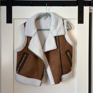 Madden Girl Cream Sherpa Vest